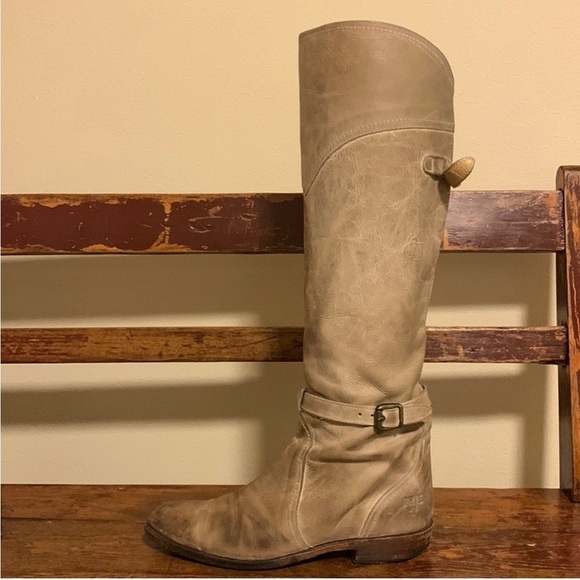 FRYE Dorado Tall Knee High Leather Riding boots Cream Tan Buckle Distressed - Picture 8 of 16